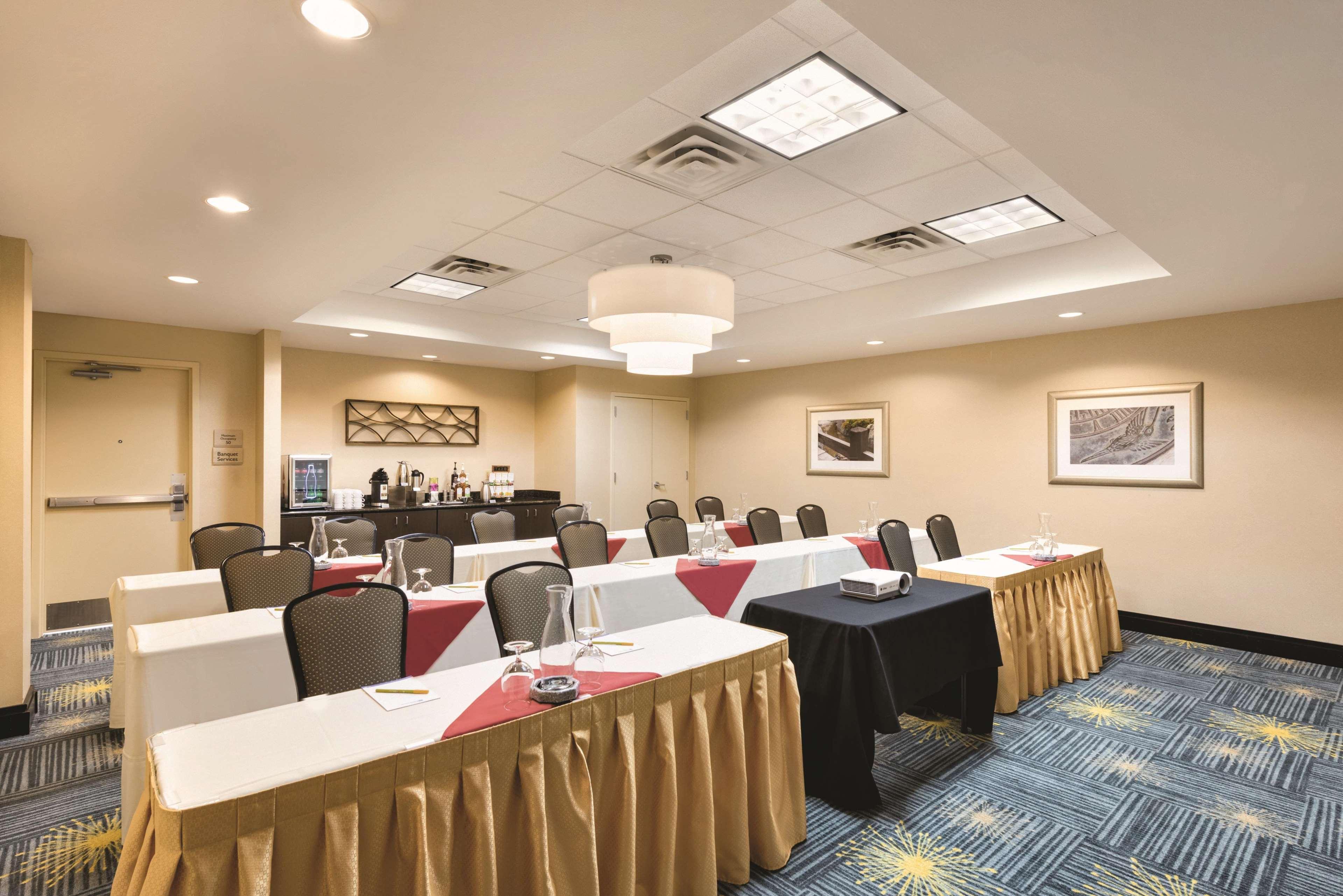 Hilton Garden Inn FargoFargo  Kültér fotó